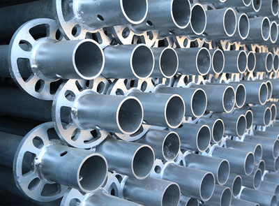 福州鋼管腳手架搭建 選擇明光腳手架廠的優(yōu)勢與要點